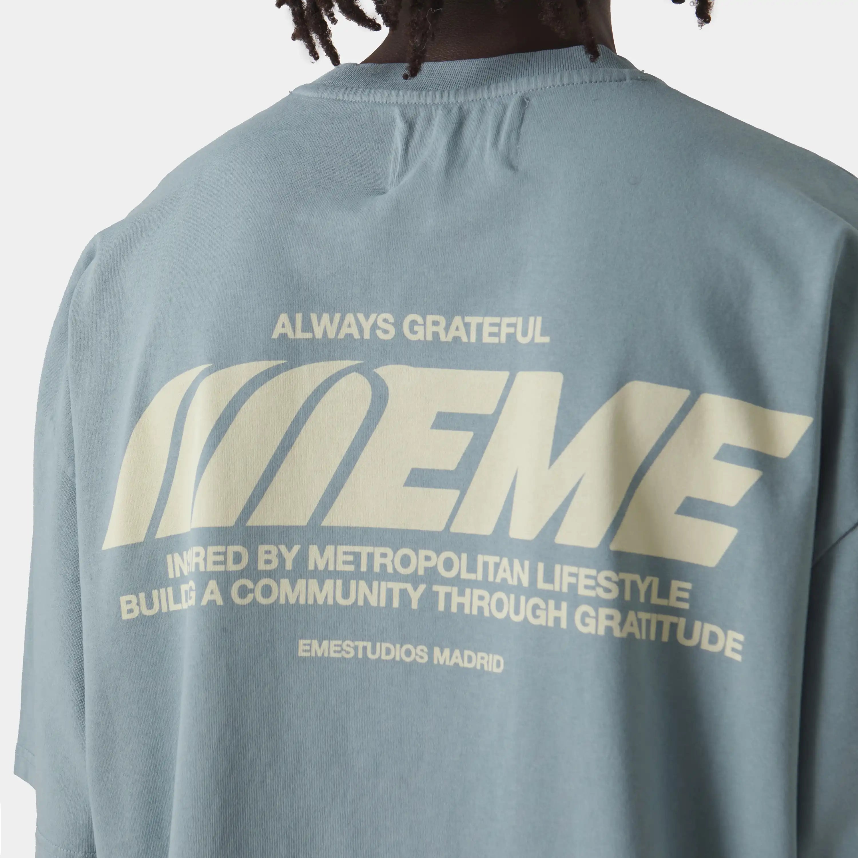 Zephyr Capri Oversized Tee