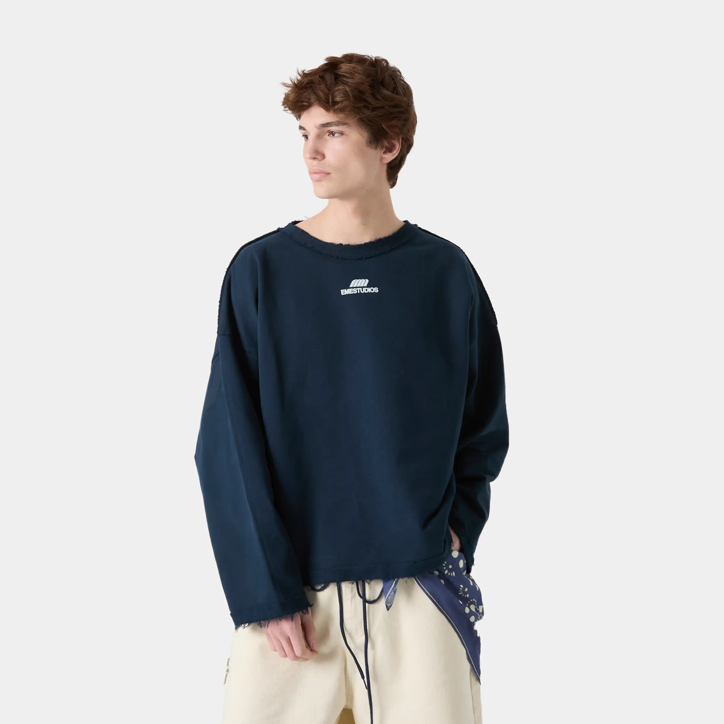 Suty Reverse Navy Crewneck