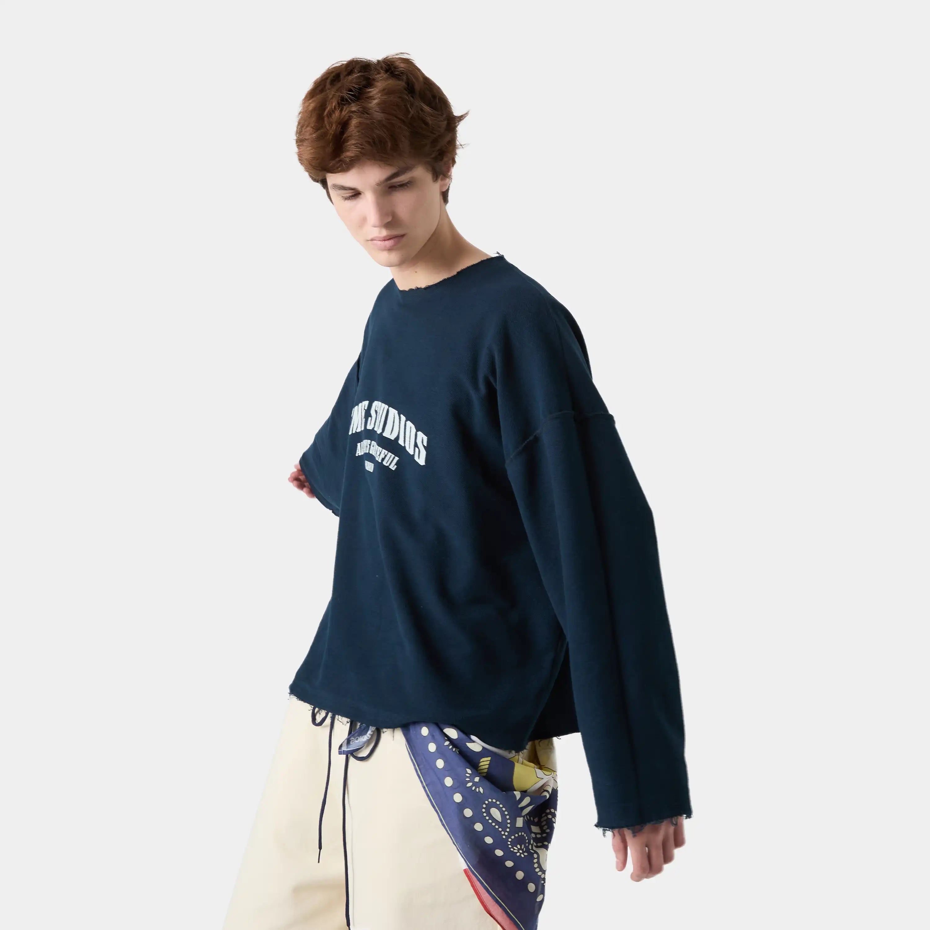 Suty Reverse Navy Crewneck