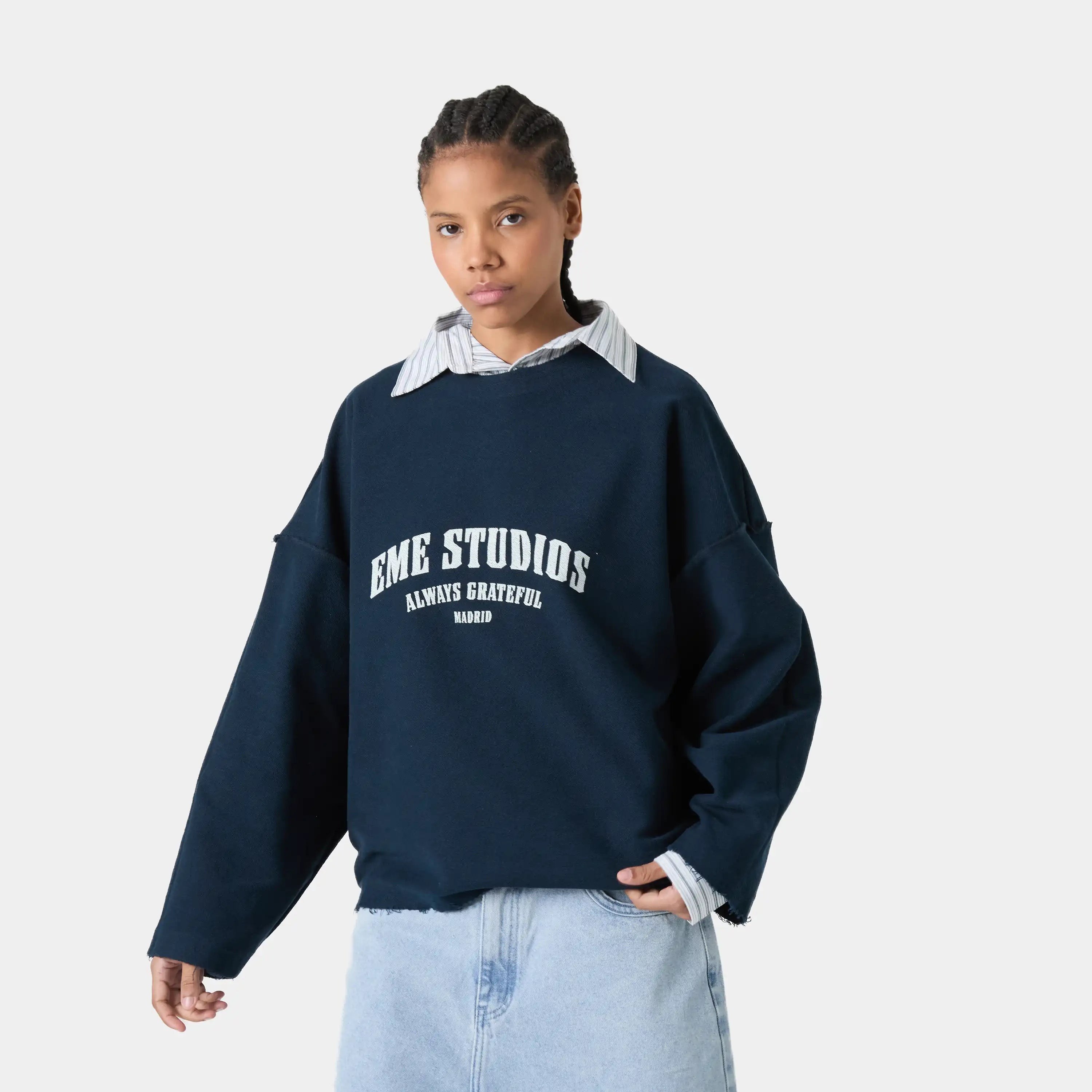 Suty Reverse Navy Crewneck