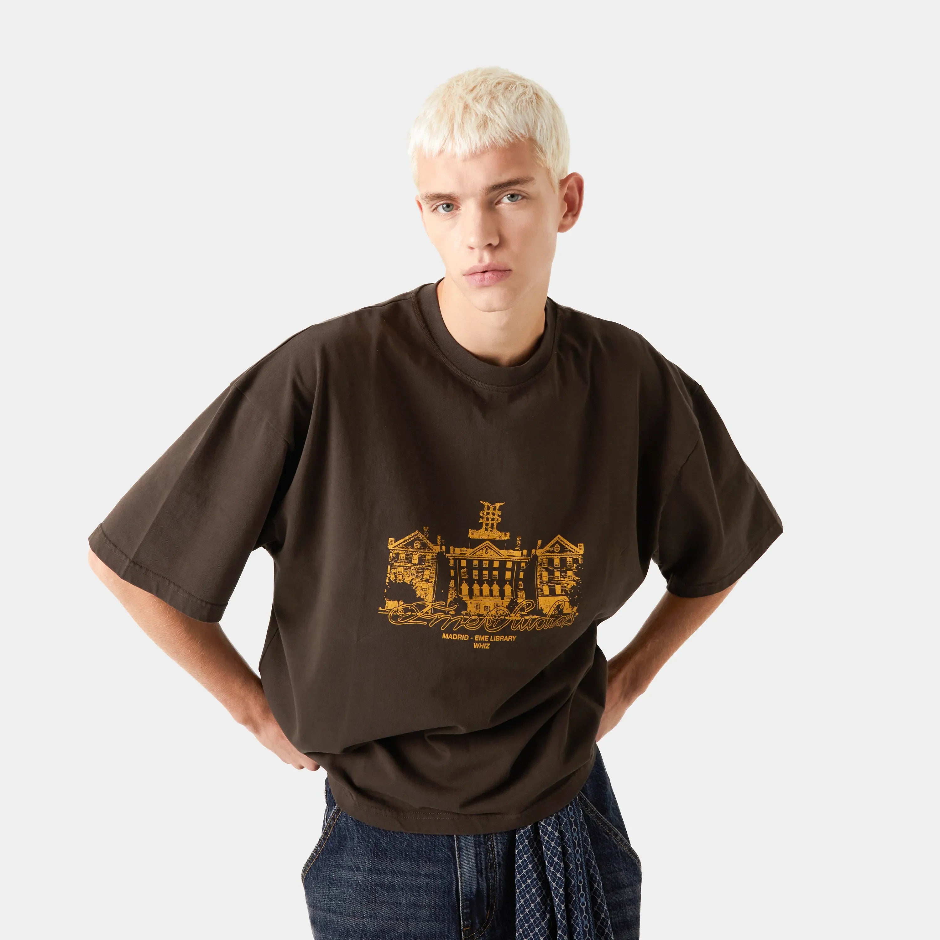 Book Muddy Oversized Tee